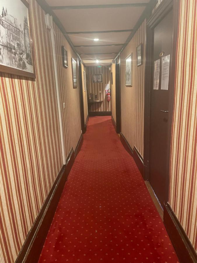 Le Grand Monarque Donzy Hotel Luaran gambar