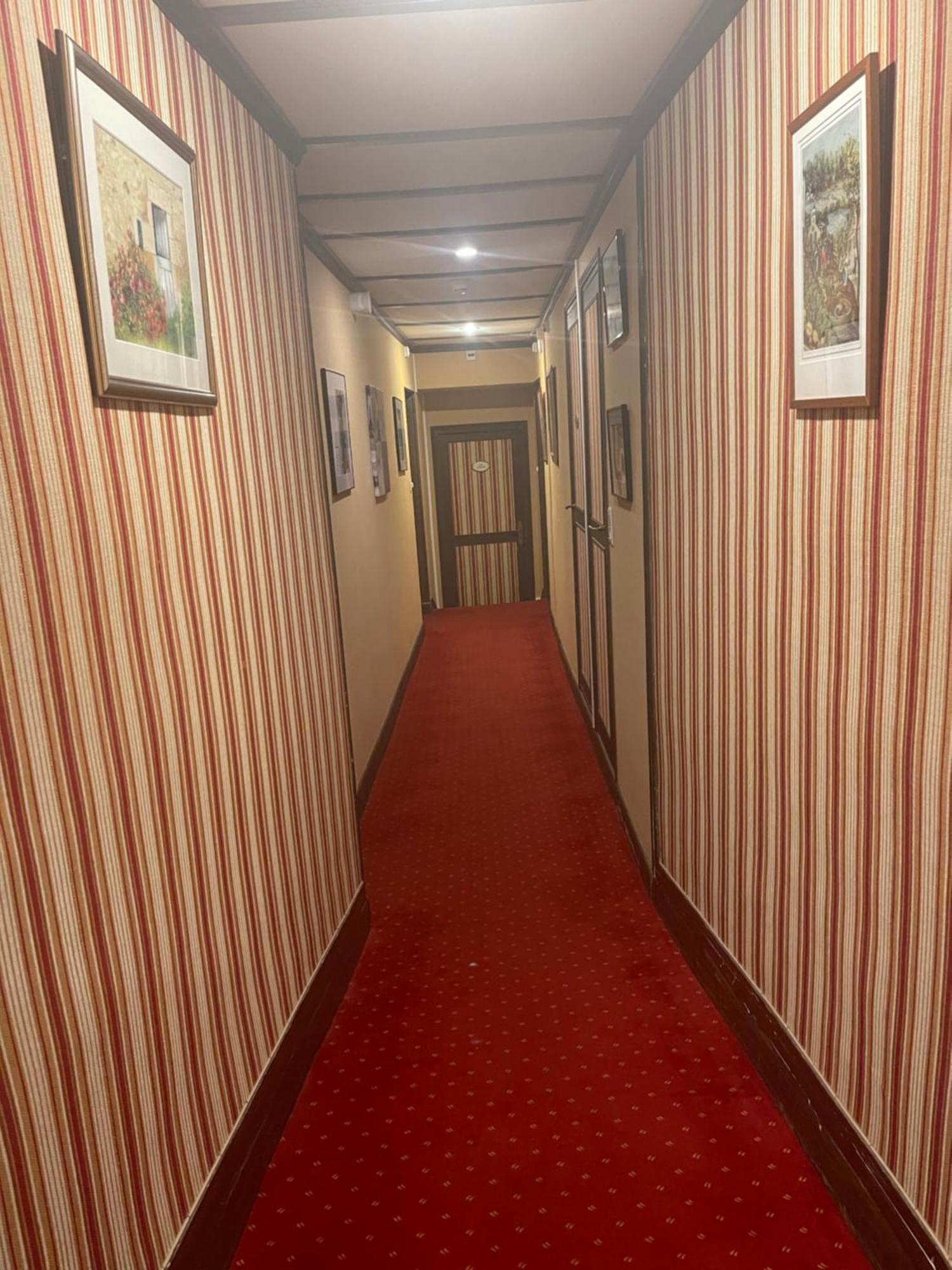 Le Grand Monarque Donzy Hotel Luaran gambar